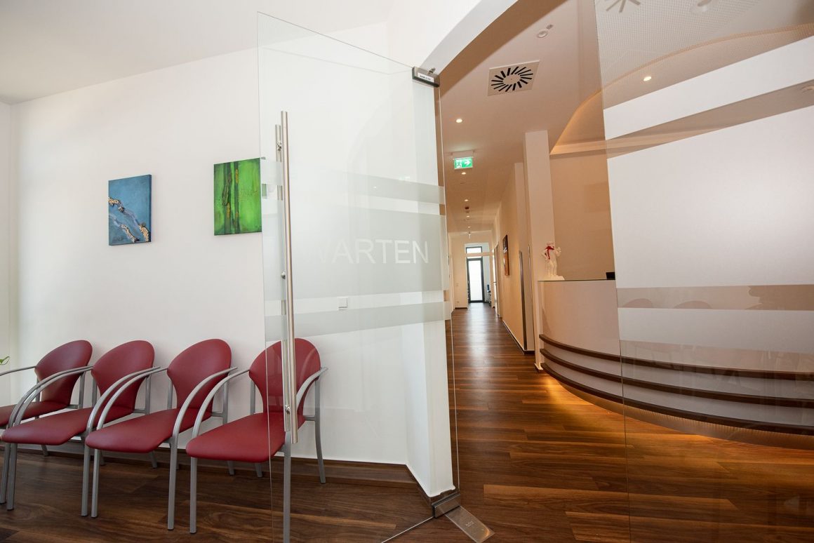 Wartezimmer Orthopäde Bielefeld